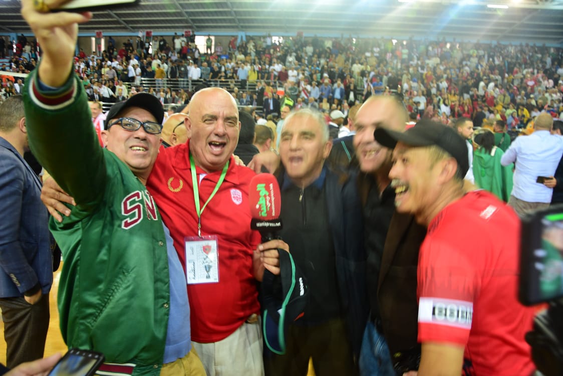 النادي المكناسي يتوج بلقب كأس العرش للمرة السابعة والثانية على التوالي النادي المكناسي يتوج بلقب كأس العرش للمرة السابعة والثانية على التوالي