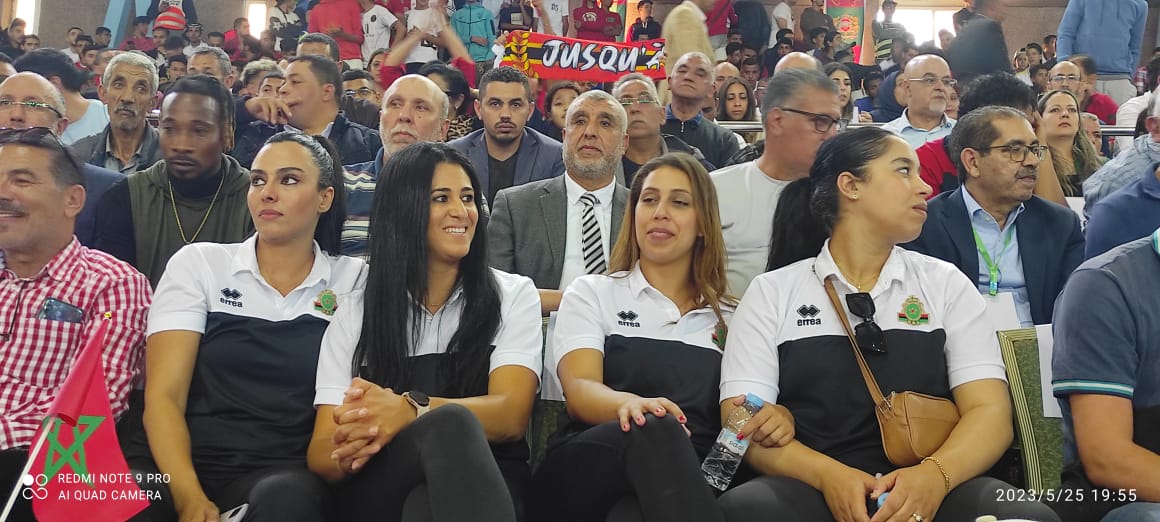 النادي المكناسي يتوج بلقب كأس العرش للمرة السابعة والثانية على التوالي النادي المكناسي يتوج بلقب كأس العرش للمرة السابعة والثانية على التوالي