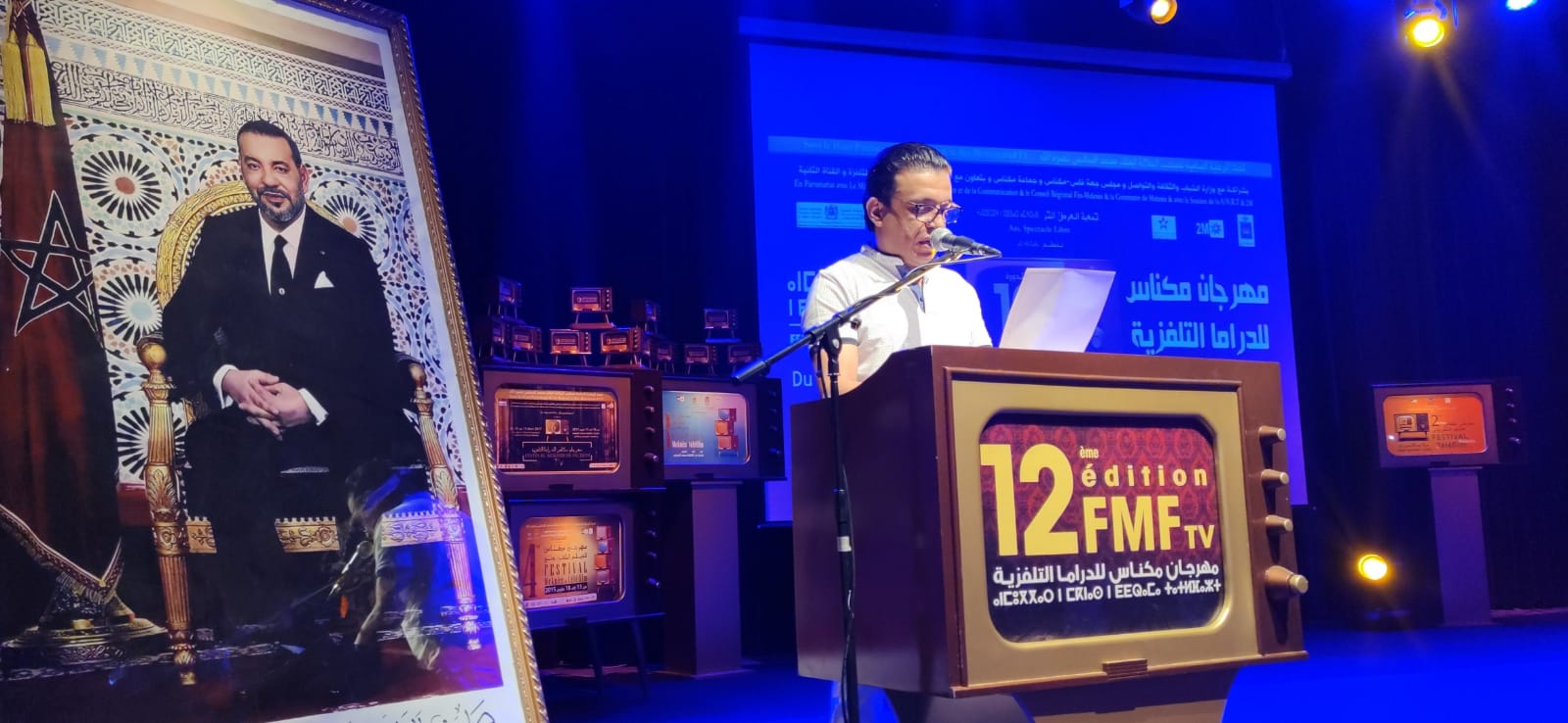فعاليات مهرجان مكناس للدراما التلفزية تعرف نجاحا كبيرا باستقبال جمهور غفير حج الى دار الثقافة محمد المنوني، وساحة لاكورا طيلة الخمسة ايام