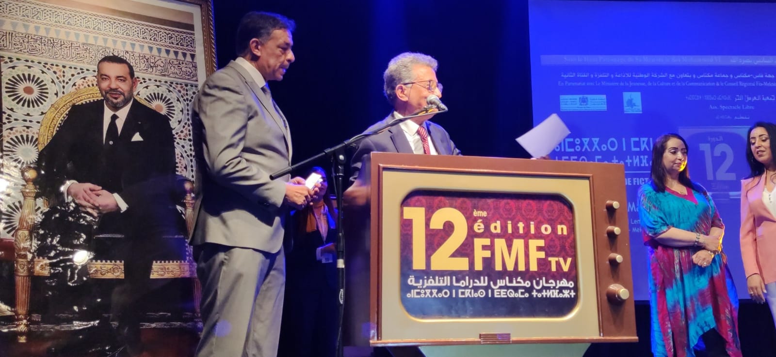 فعاليات مهرجان مكناس للدراما التلفزية تعرف نجاحا كبيرا باستقبال جمهور غفير حج الى دار الثقافة محمد المنوني، وساحة لاكورا طيلة الخمسة ايام