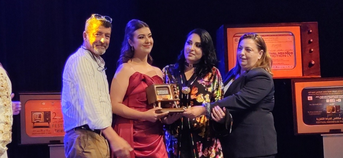 فعاليات مهرجان مكناس للدراما التلفزية تعرف نجاحا كبيرا باستقبال جمهور غفير حج الى دار الثقافة محمد المنوني، وساحة لاكورا طيلة الخمسة ايام