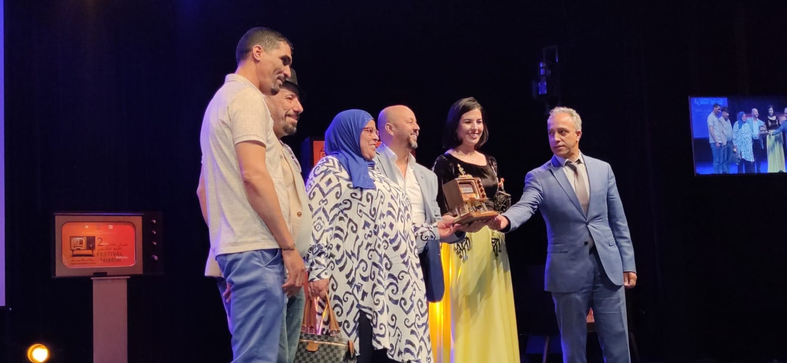 فعاليات مهرجان مكناس للدراما التلفزية تعرف نجاحا كبيرا باستقبال جمهور غفير حج الى دار الثقافة محمد المنوني، وساحة لاكورا طيلة الخمسة ايام