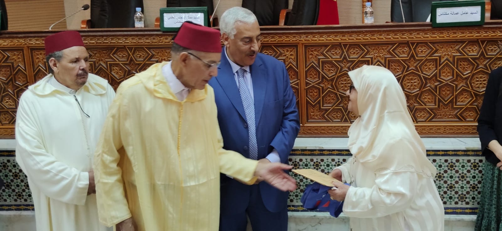 السيد عبد الغني الصبار عامل عمالة مكناس يترأس حفل توديع أول فوج حجاج بيت الله الحرام