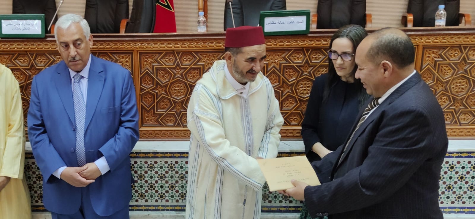 السيد عبد الغني الصبار عامل عمالة مكناس يترأس حفل توديع أول فوج حجاج بيت الله الحرام