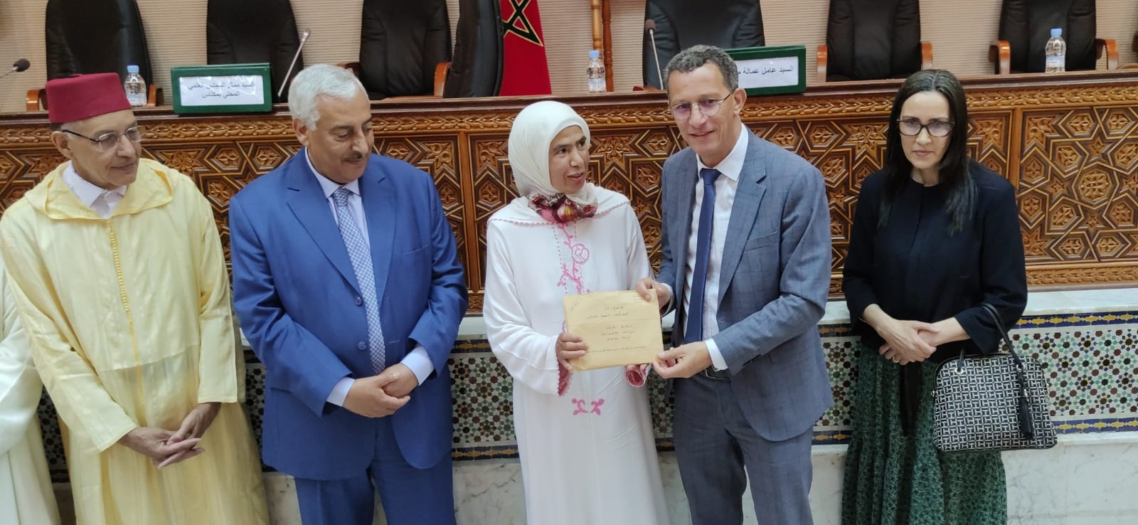 عامل مكناس يودع أول فوج حجاج بيت الله الحرام لموسم 1444 عامل مكناس يودع أول فوج حجاج بيت الله الحرام لموسم 1444