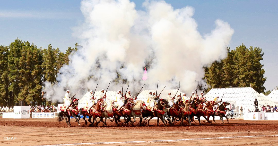 انطلاق منافسات الدورة الـ 22 لجائزة الحسن الثاني لفنون الفروسية التقليدية (التبوريدة) بالرباط