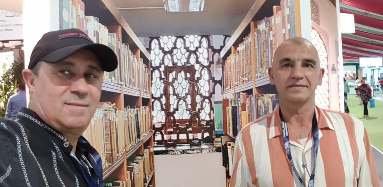 المعرض الدولي للنشر والكتاب .. إقبال لافت للزوار على “رواق البرلمان”