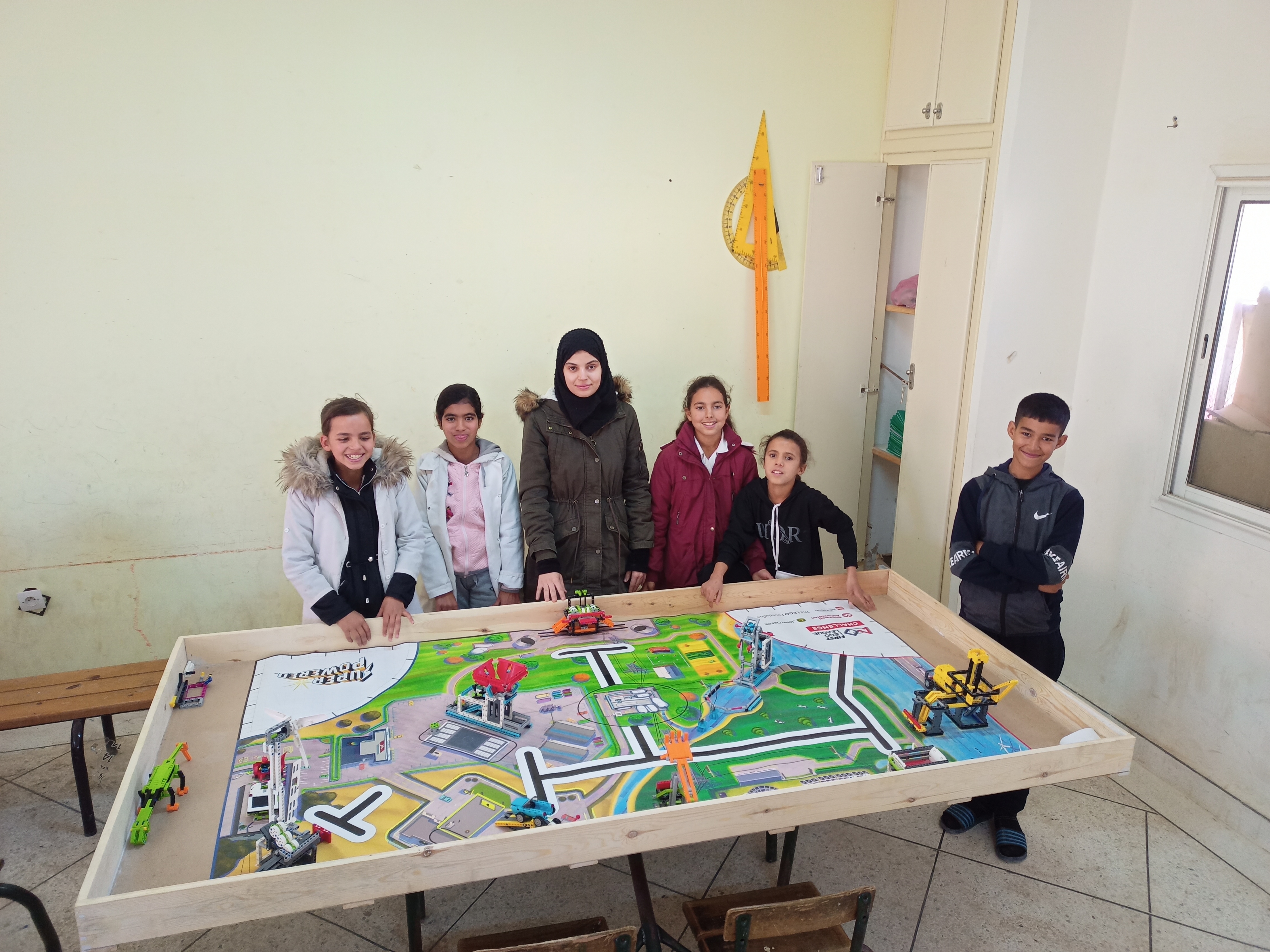 مشاركات متميزة للنادي الرقمي بمجموعة مدارس آيت احساين بمكناس.