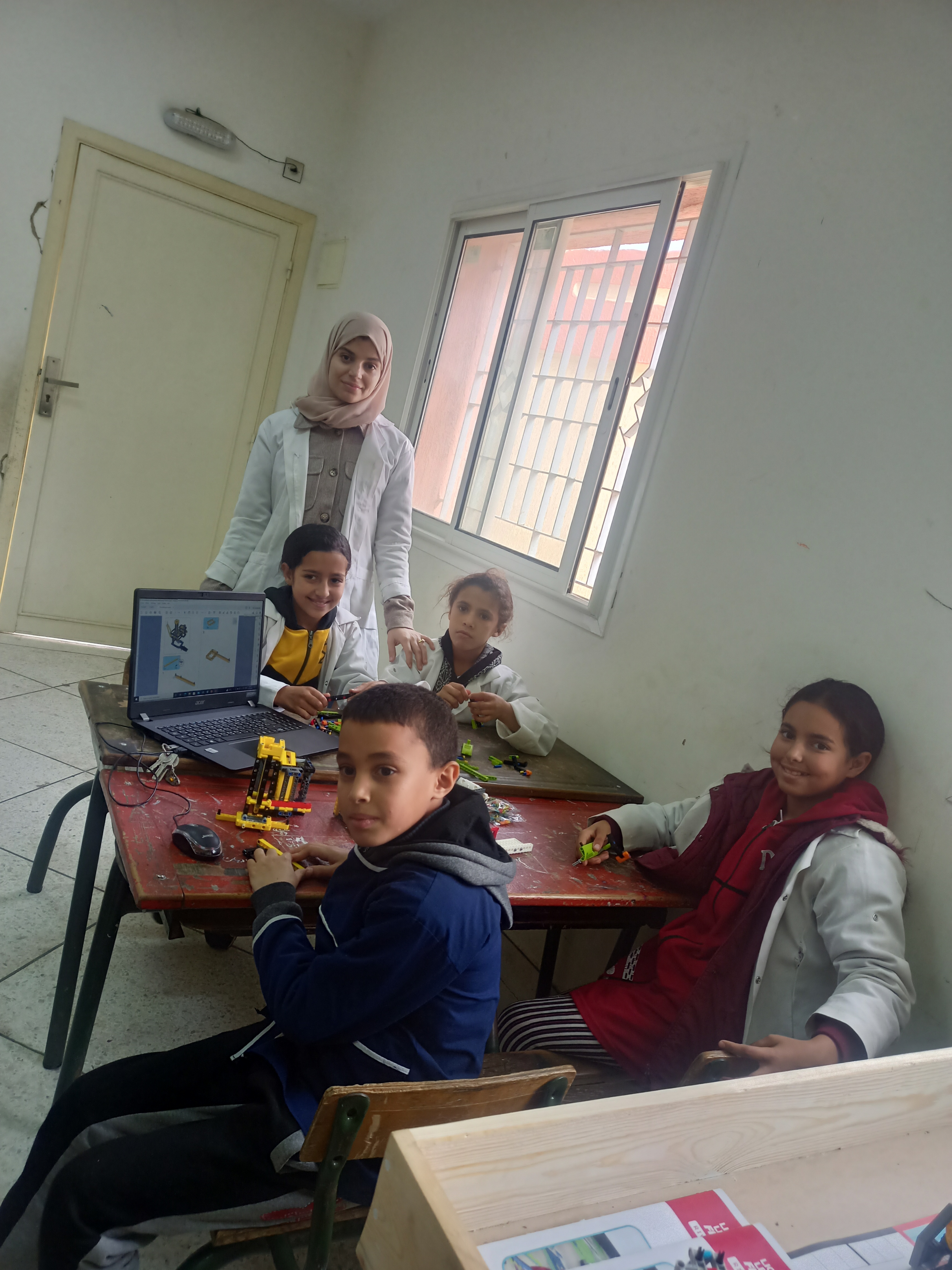 مشاركات متميزة للنادي الرقمي بمجموعة مدارس آيت احساين بمكناس.