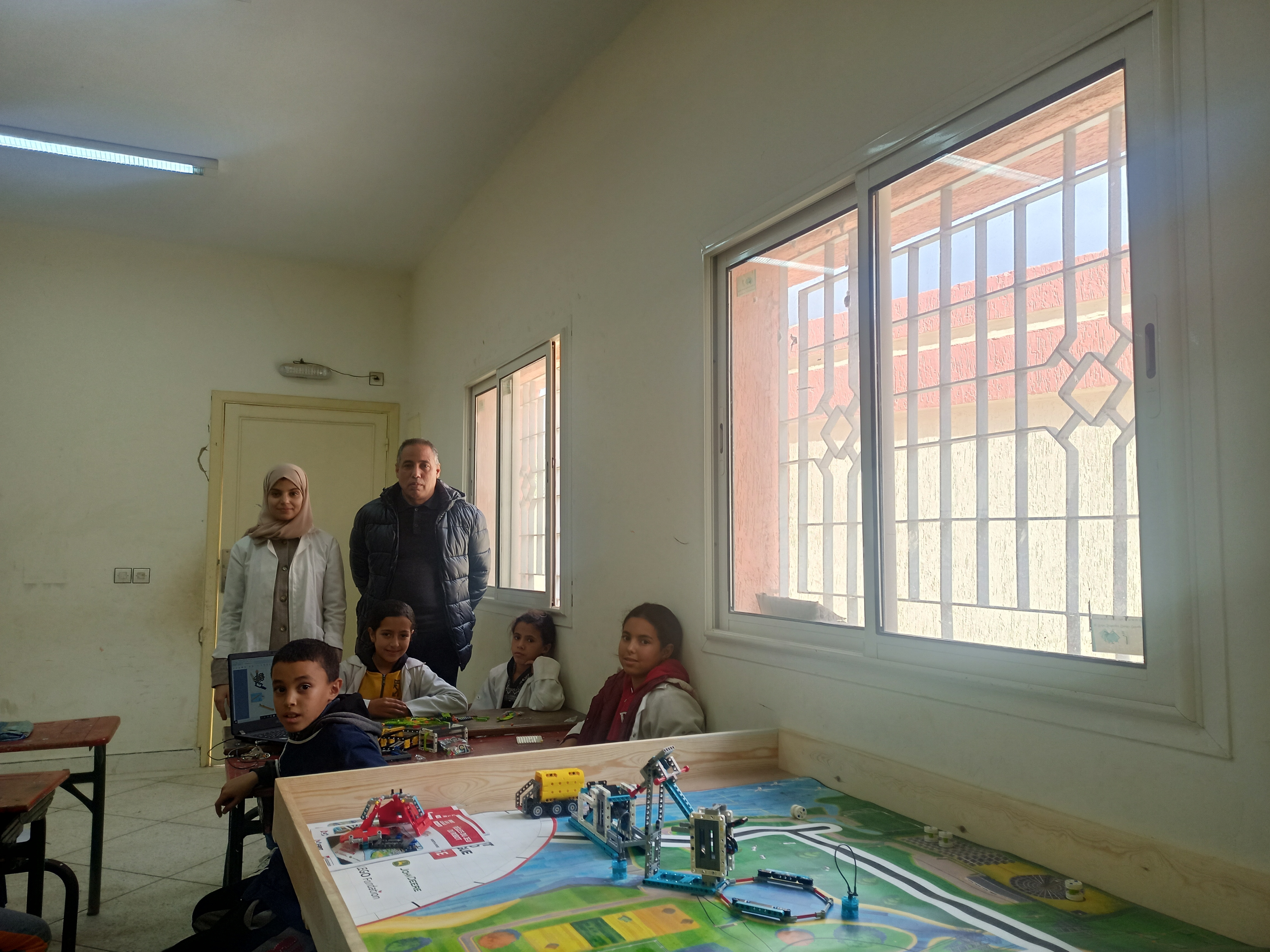 مشاركات متميزة للنادي الرقمي بمجموعة مدارس آيت احساين بمكناس.