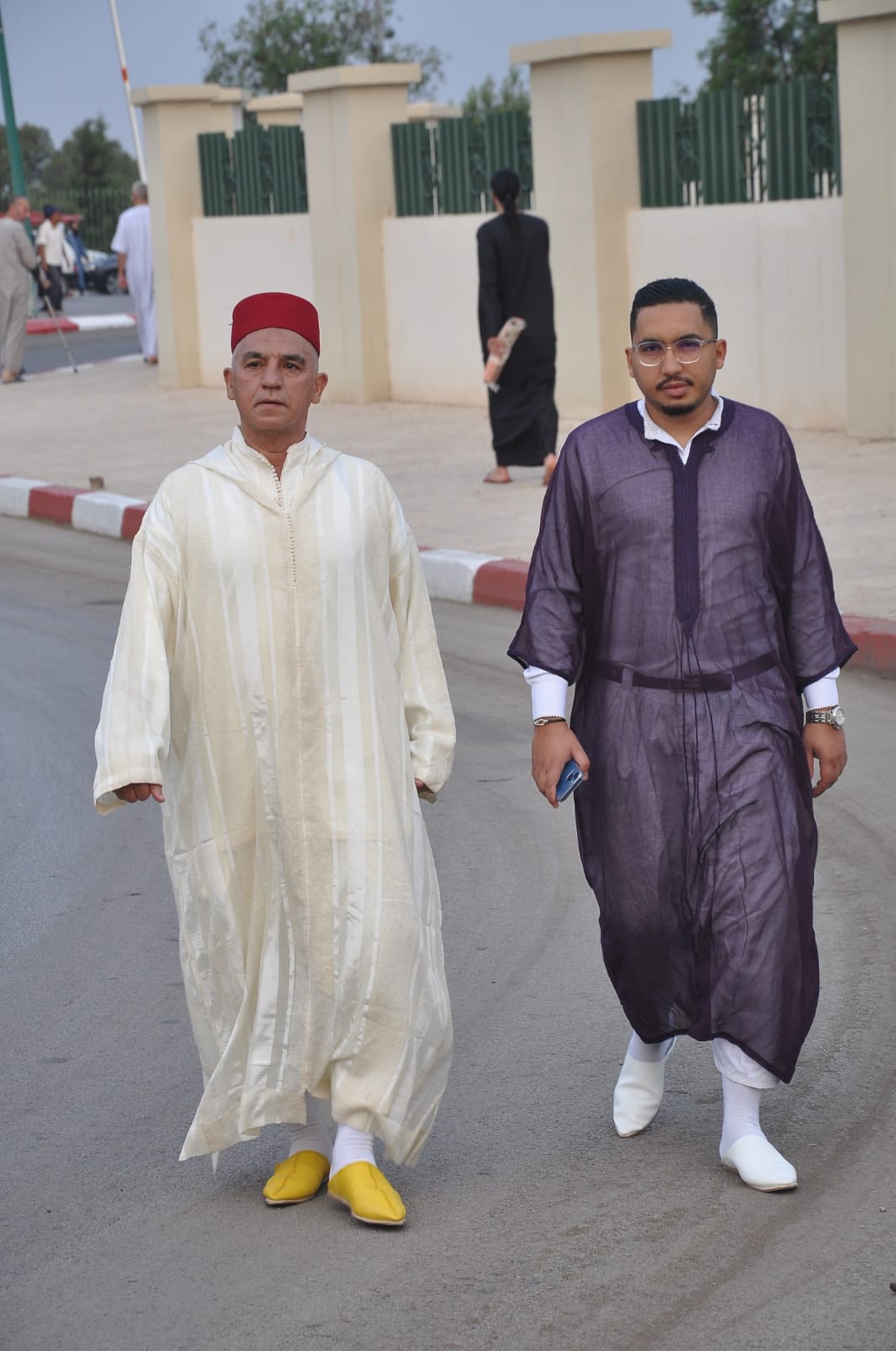 عامل عمالة مكناس يؤدي صلاة عيد الأضحى و سط جموع غفير من ساكنة المدينة عامل عمالة مكناس يؤدي صلاة عيد الأضحى و سط جموع غفير من ساكنة المدينة