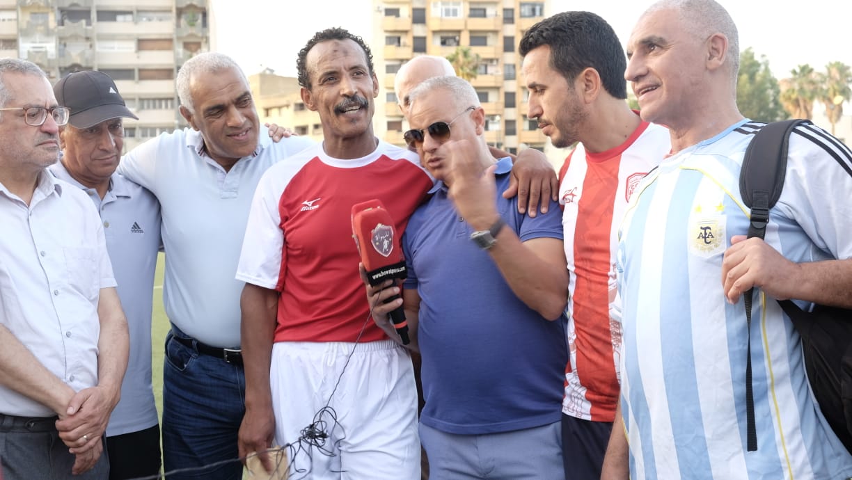 تكريم اللاعب السابق للكوديم “محسن الشوفي” أحد الوجوه التي اعطت الشيء الكثير للعاصمة الاسماعيلية تكريم اللاعب السابق للكوديم “محسن الشوفي” أحد الوجوه التي اعطت الشيء الكثير للعاصمة الاسماعيلية