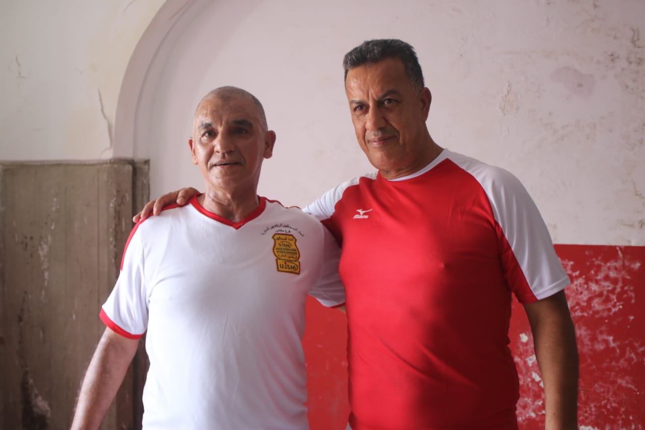 تكريم اللاعب السابق للكوديم “محسن الشوفي” أحد الوجوه التي اعطت الشيء الكثير للعاصمة الاسماعيلية تكريم اللاعب السابق للكوديم “محسن الشوفي” أحد الوجوه التي اعطت الشيء الكثير للعاصمة الاسماعيلية