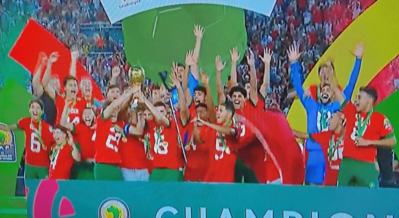 الملك يهنئ المنتخب الأولمبي على التتويج 