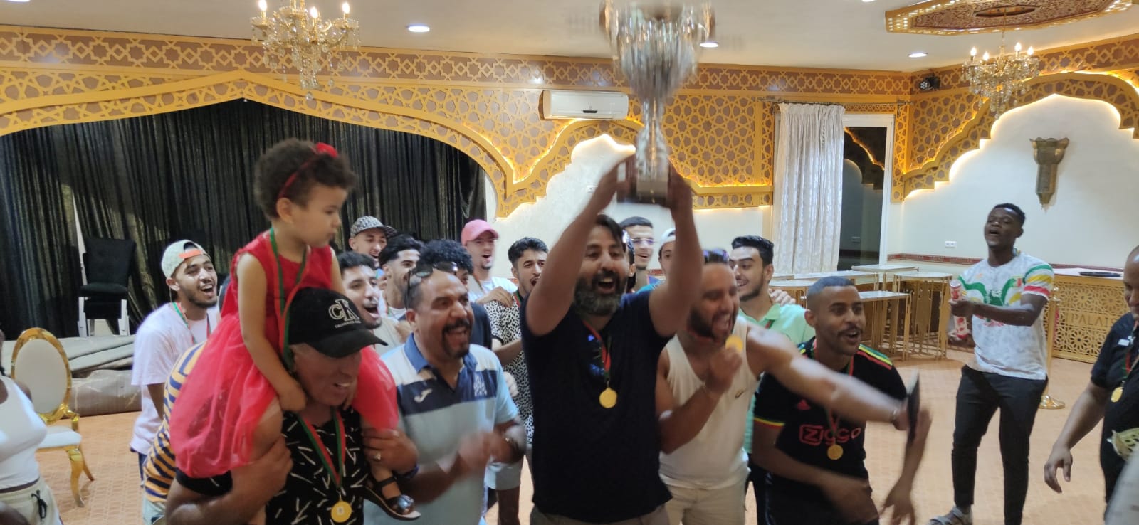 حفل تتويج فريق كرة القدم حفل تتويج فريق كرة القدم