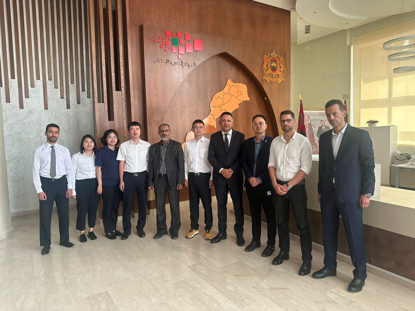 **العملاق الصيني **العملاق الصيني