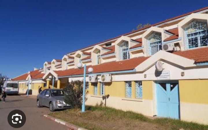 المستشفى الاقليمي ولي العهد الامير مولاي حسن بالحاجب يختم برنامج التبرع بالدم بجمع 180 كيسا من المادة الحيوية المستشفى الاقليمي ولي العهد الامير مولاي حسن بالحاجب يختم برنامج التبرع بالدم بجمع 180 كيسا من المادة الحيوية