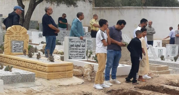 أسرة الصحة بمكناس تودع أحد أطرها الرواد الى متواه الأخير الحسين أوخشي رئيس جمعية متقاعدي الصحة بمكناس أسرة الصحة بمكناس تودع أحد أطرها الرواد الى متواه الأخير الحسين أوخشي رئيس جمعية متقاعدي الصحة بمكناس