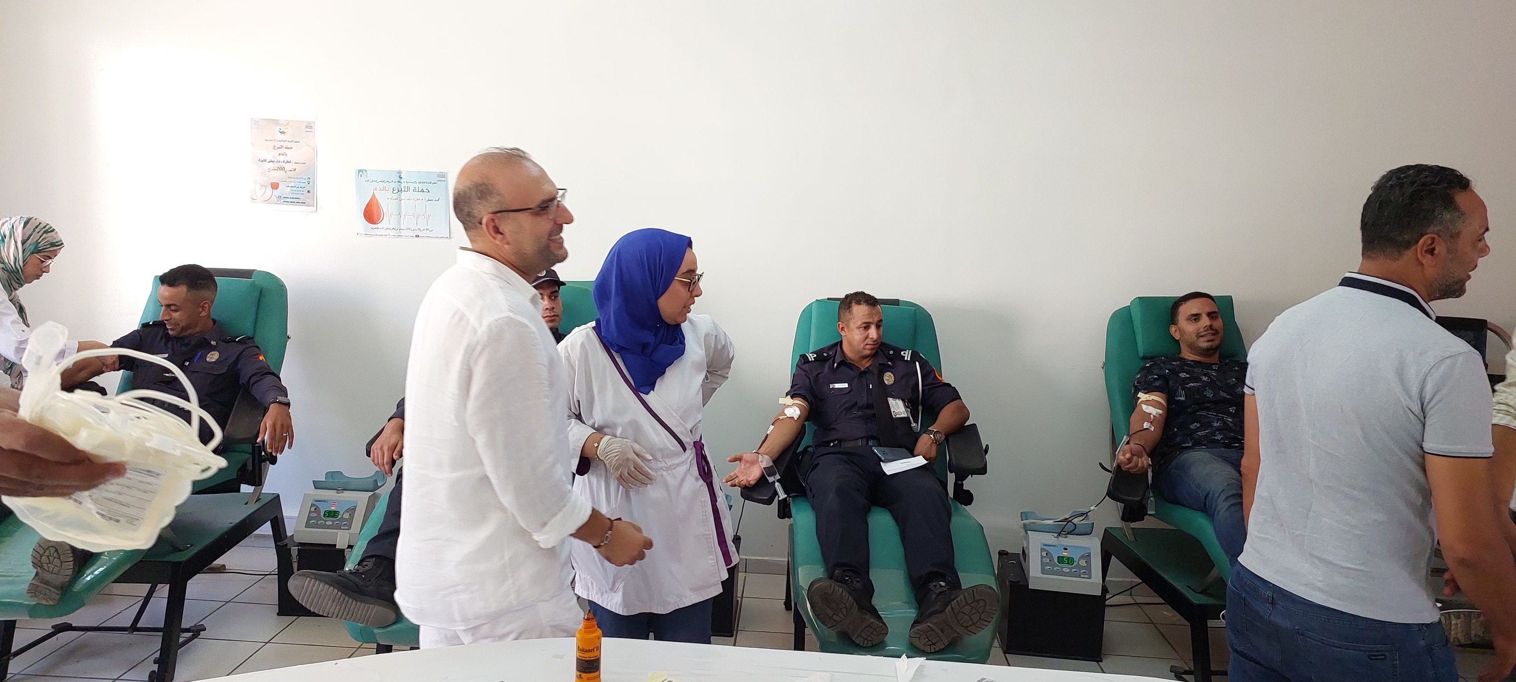 تجميع 750 كيس من الدم طيلة يومي السبت والأحد الماضيين وتعبئة واستنفار يومي بالمركز الجهوي لتحاقن الدم بمكناس تجميع 750 كيس من الدم طيلة يومي السبت والأحد الماضيين وتعبئة واستنفار يومي بالمركز الجهوي لتحاقن الدم بمكناس