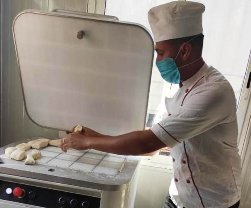 تحناوت: المديرية العامة للأمن الوطني تحدث مخبزتين متنقلتين لتوفير الخبز لضحايا الزلزال