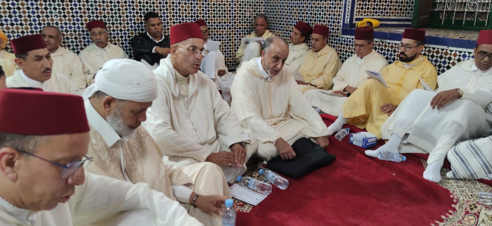 السيد عبد الغني الصبار عامل عمالة مكناس يترأس حفلا دينيا بمناسبة ذكرى المولد النبوي الشريف. السيد عبد الغني الصبار عامل عمالة مكناس يترأس حفلا دينيا بمناسبة ذكرى المولد النبوي الشريف.