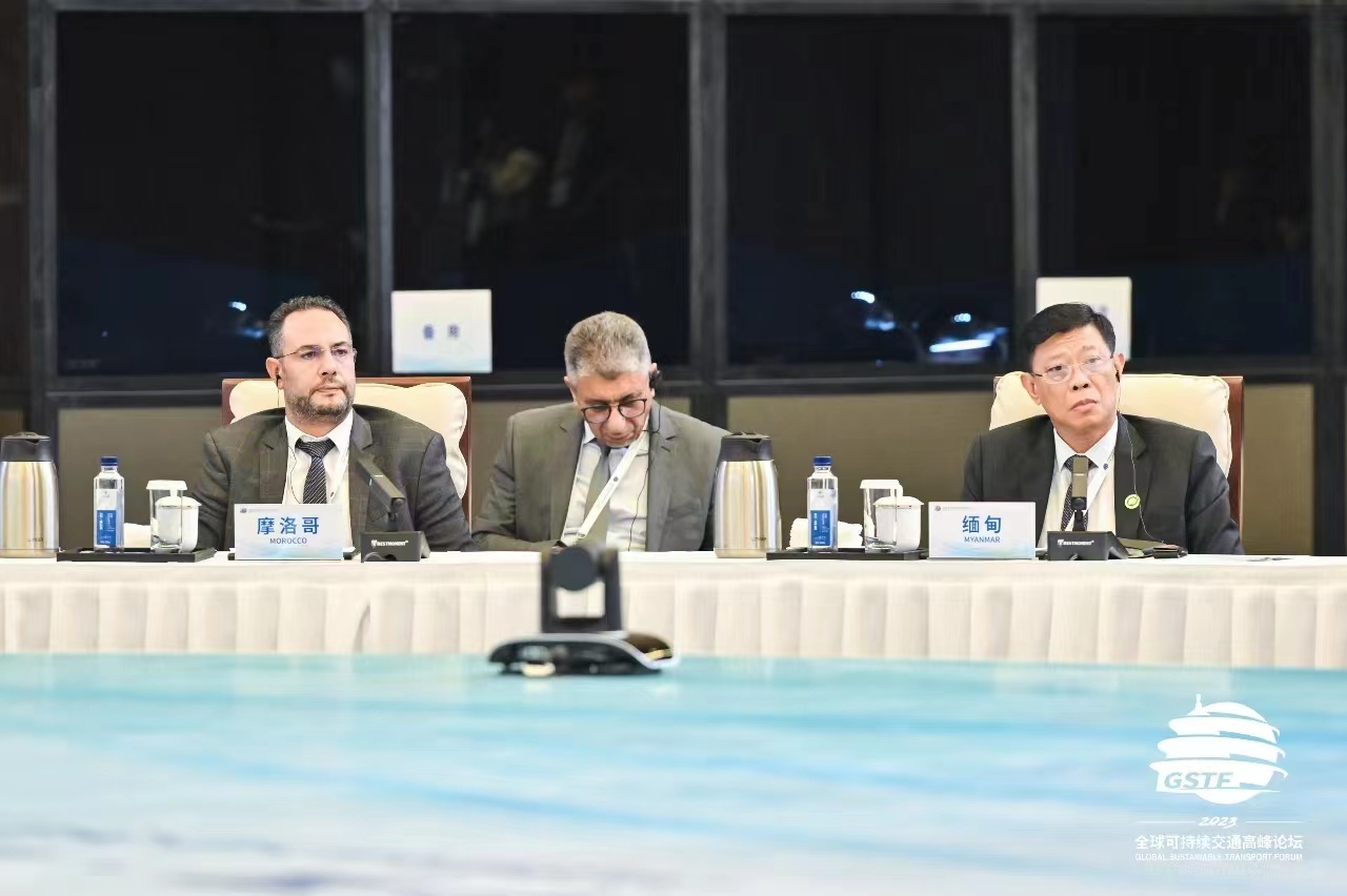 تمتتميلة مشرفة لابن العاصمة الإسماعيلية مكناس نشاط الزبير على هامش المنتدى العالمي للنقل المستدام بمدينة ببكين بالصين الشعبية تمتتميلة مشرفة لابن العاصمة الإسماعيلية مكناس نشاط الزبير على هامش المنتدى العالمي للنقل المستدام بمدينة ببكين بالصين الشعبية