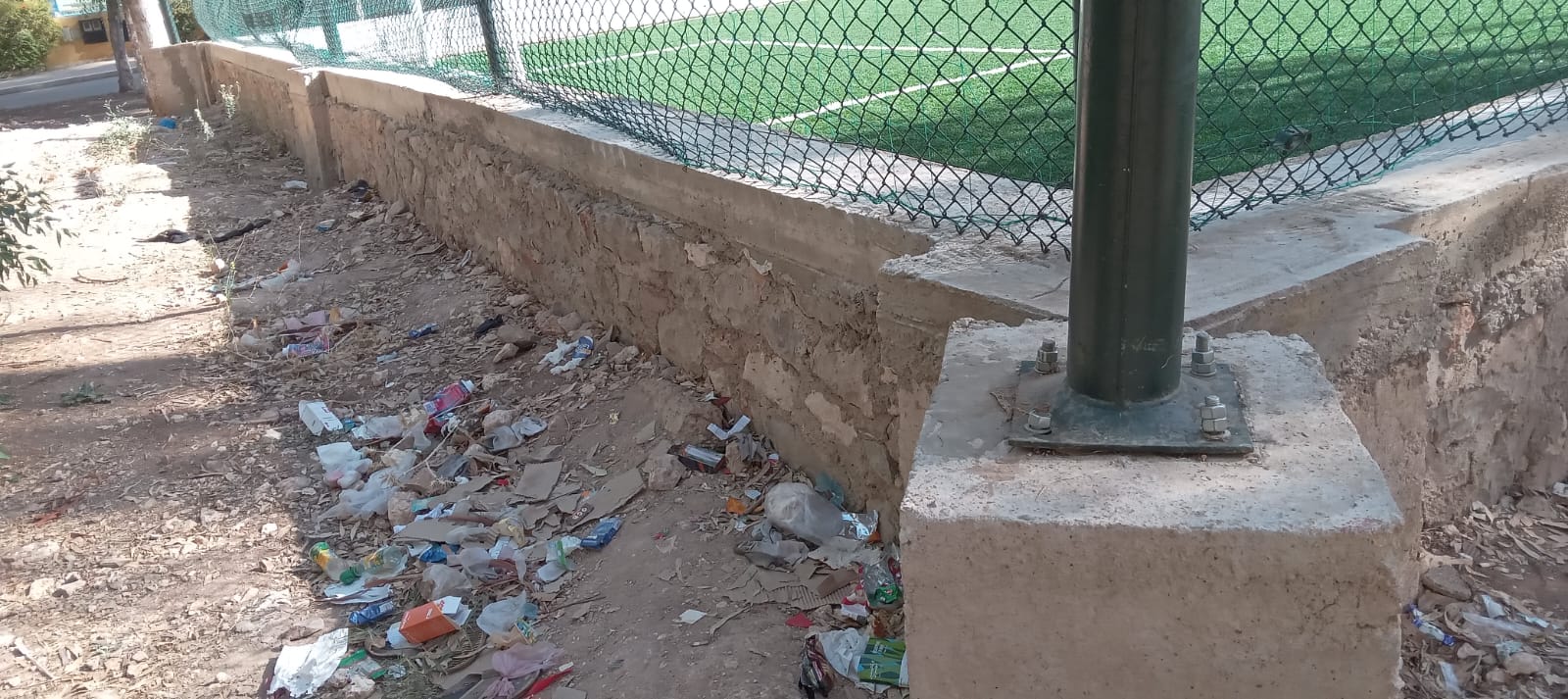 تمخض الجبل فولد فأرا عبارة تنطبق على انشاء ملعب القرب بحي المنصور بمكناس تمخض الجبل فولد فأرا عبارة تنطبق على انشاء ملعب القرب بحي المنصور بمكناس