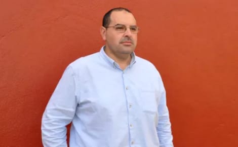 الحسيمة : المسؤول الاقليمي لحزب الاتحاد الدستوري بالحسيمة يرهب  مستشارين جماعيين بالدرك الملك