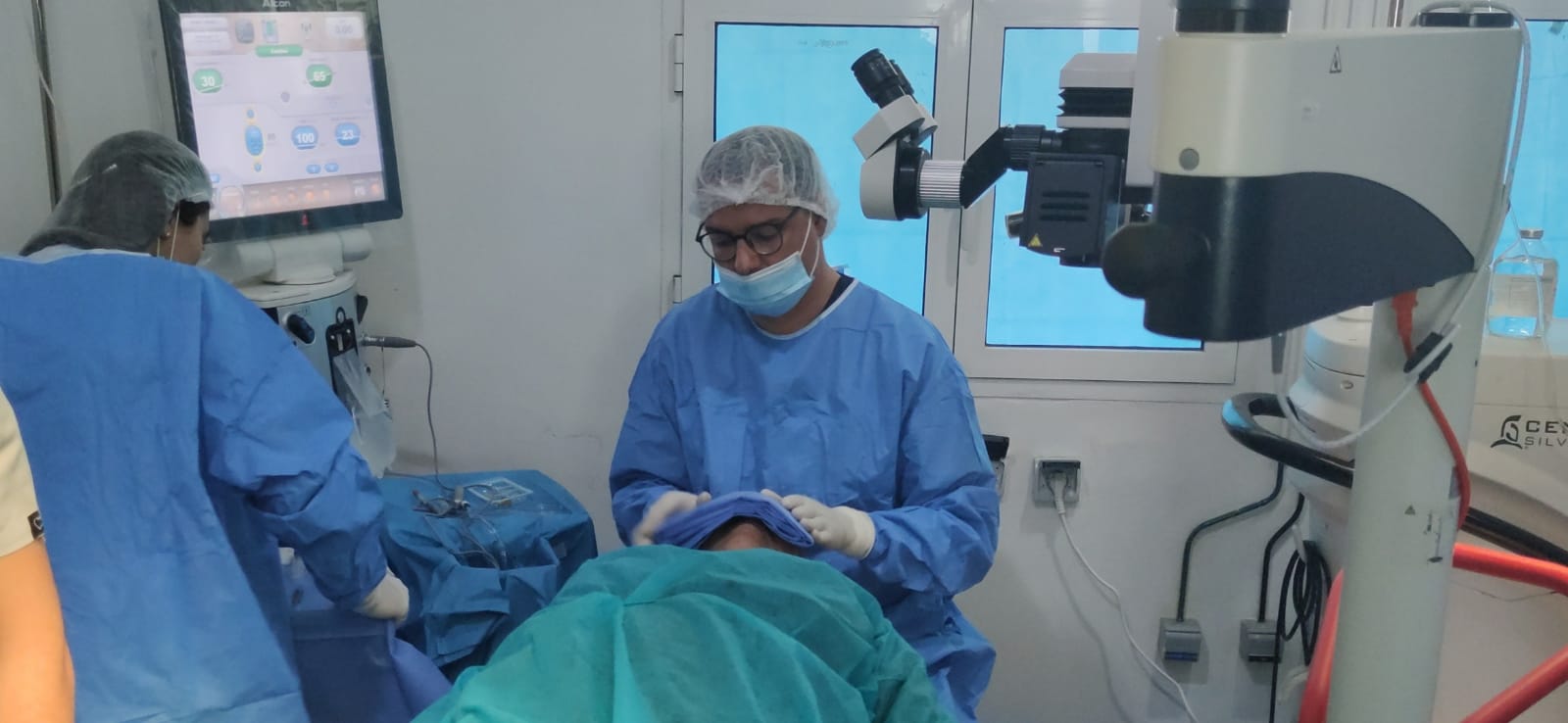 300 عملية جراحية 300 عملية جراحية