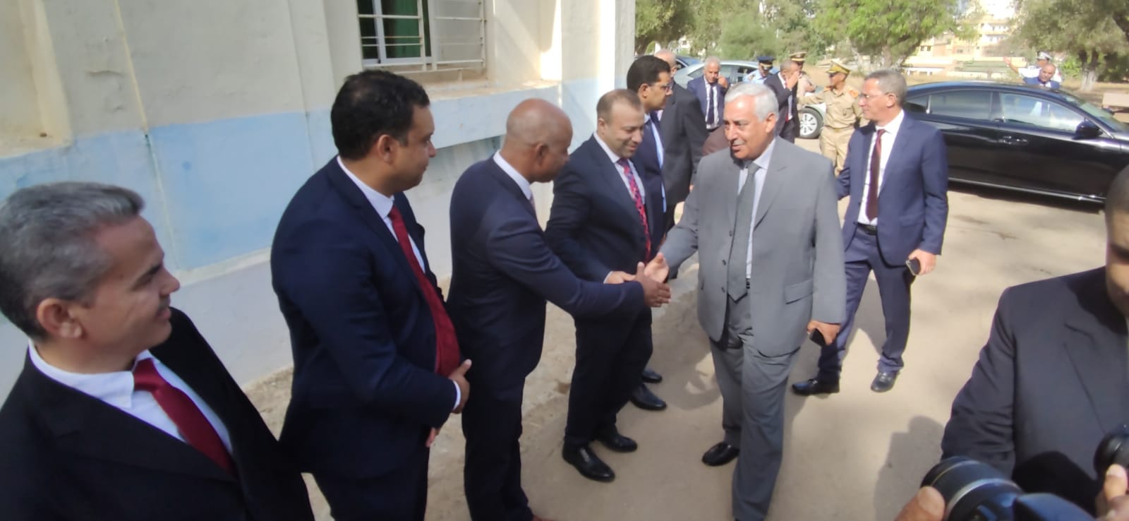 300 عملية جراحية 300 عملية جراحية