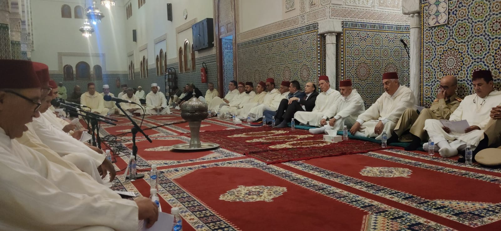 إحياء الذكرى الـ 25 لوفاة جلالة الملك المغفور له الحسن الثاني طيب الله ثراه بمكناس إحياء الذكرى الـ 25 لوفاة جلالة الملك المغفور له الحسن الثاني طيب الله ثراه بمكناس