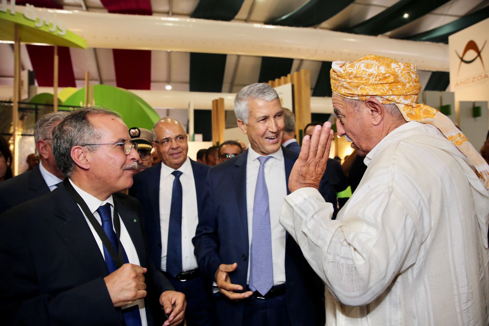 القرض الفلاحي يواكب بداية موسم فلاحي جيد واشادة واسعة لفلاحي المنطقة بالمدير الجهوي للمؤسسة البنكية بجهة فاس مكناس القرض الفلاحي يواكب بداية موسم فلاحي جيد واشادة واسعة لفلاحي المنطقة بالمدير الجهوي للمؤسسة البنكية بجهة فاس مكناس