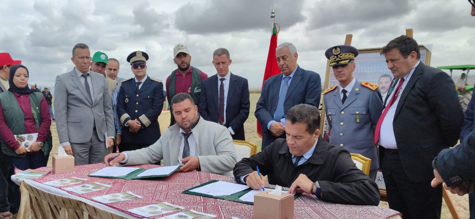 السيد عبدالغني الصبار عامل عمالة مكناس يعطي إنطلاقة مشاريع تنموية تزامنا مع الذكرى الـ 48 لانطلاق المسيرة الخضراء السيد عبدالغني الصبار عامل عمالة مكناس يعطي إنطلاقة مشاريع تنموية تزامنا مع الذكرى الـ 48 لانطلاق المسيرة الخضراء