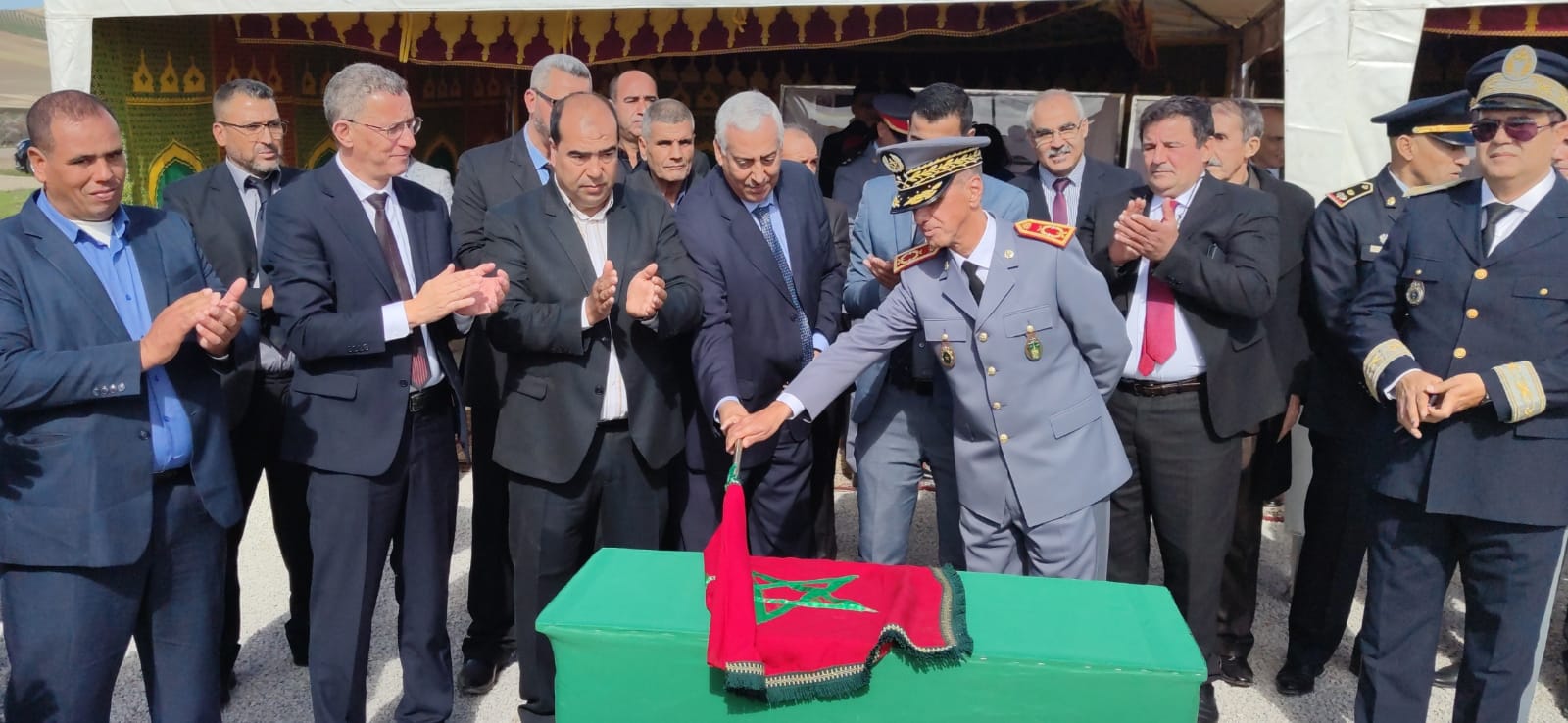 السيد عبدالغني الصبار عامل عمالة مكناس يعطي إنطلاقة مشاريع تنموية تزامنا مع الذكرى الـ 48 لانطلاق المسيرة الخضراء السيد عبدالغني الصبار عامل عمالة مكناس يعطي إنطلاقة مشاريع تنموية تزامنا مع الذكرى الـ 48 لانطلاق المسيرة الخضراء