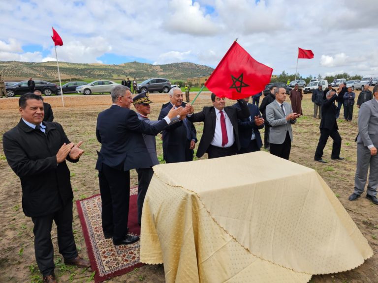 السيد عبدالغني الصبار عامل عمالة مكناس يعطي إنطلاقة مشاريع تنموية تزامنا مع الذكرى الـ 48 لانطلاق المسيرة الخضراء