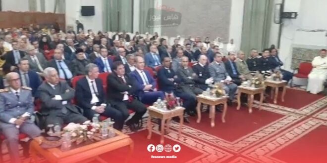 عامل عمالة مكناس يترأس مراسيم الإنصات للخطاب الملكي السامي بمناسبة الذكرى الـ 48 للمسيرة الخضراء المظفرة