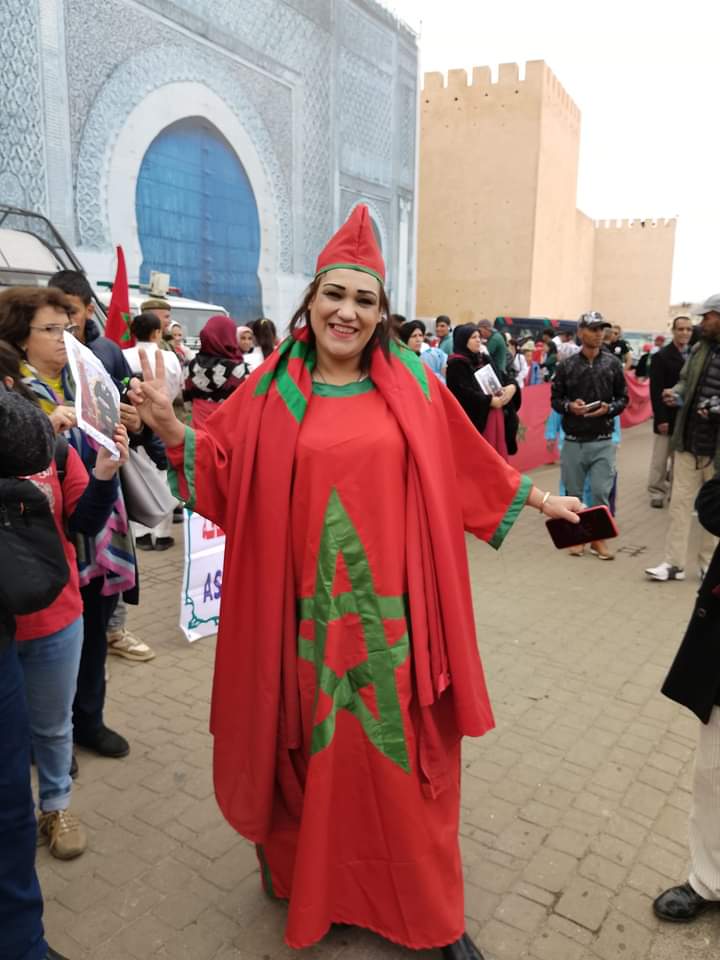 إطارات جمعوية محلية مكناسية، تحتفل بالذكرى 48 للمسيرة الخضراء المظفرة وسط مدينة مكناس . إطارات جمعوية محلية مكناسية، تحتفل بالذكرى 48 للمسيرة الخضراء المظفرة وسط مدينة مكناس .