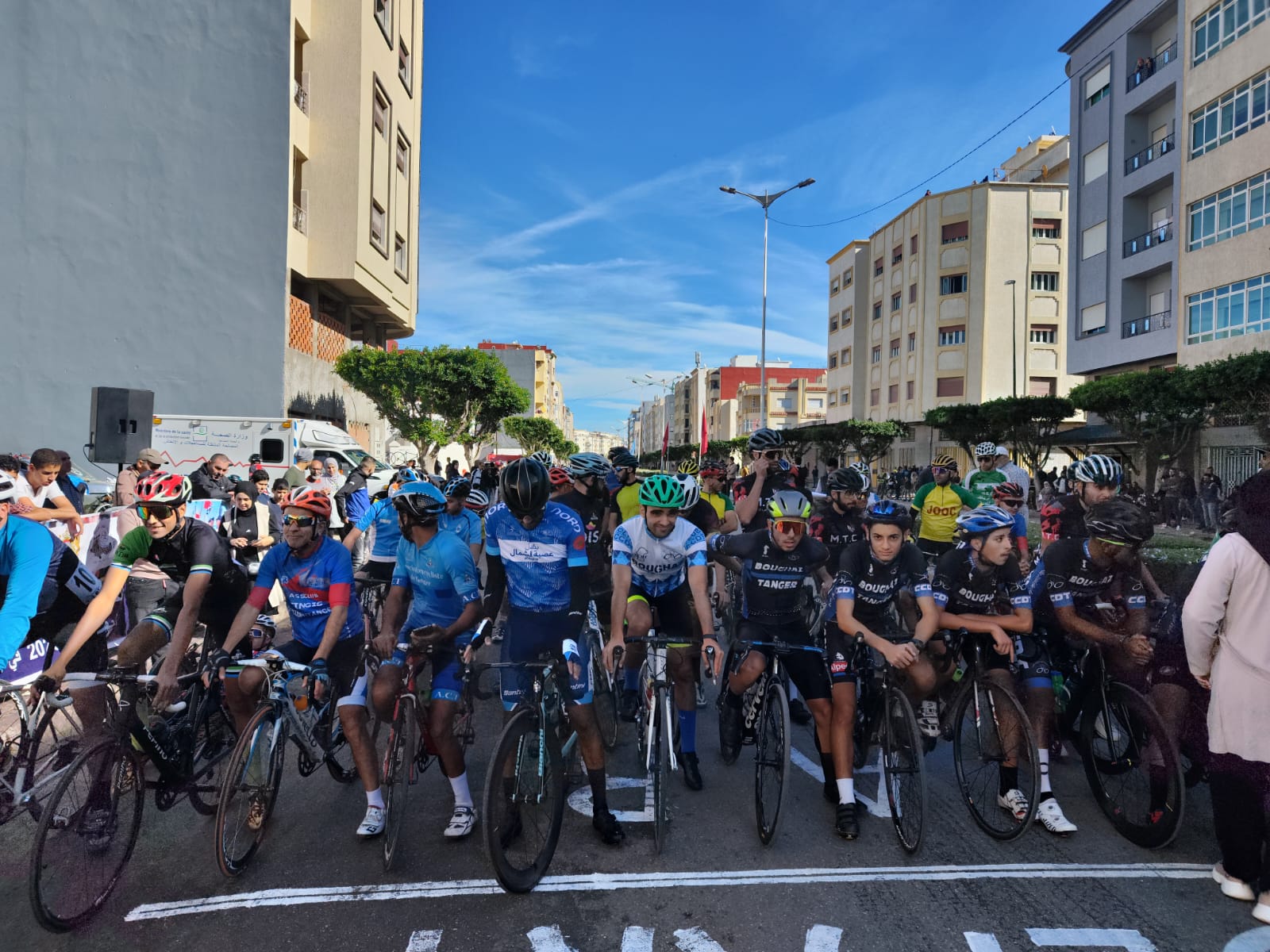 دراجات / سباقات على الطريق: لحسن الصباحي يفوز ببطولة عصبة جهة طنجة تطوان الحسيمة  ويؤكد النهضة  التي تعرفها الدراجة المغربية.
