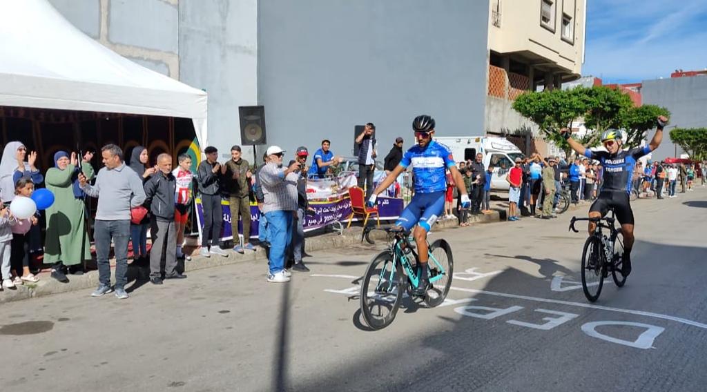 دراجات / سباقات على الطريق: لحسن الصباحي يفوز ببطولة عصبة جهة طنجة تطوان الحسيمة ويؤكد النهضة التي تعرفها الدراجة المغربية. دراجات / سباقات على الطريق: لحسن الصباحي يفوز ببطولة عصبة جهة طنجة تطوان الحسيمة ويؤكد النهضة التي تعرفها الدراجة المغربية.