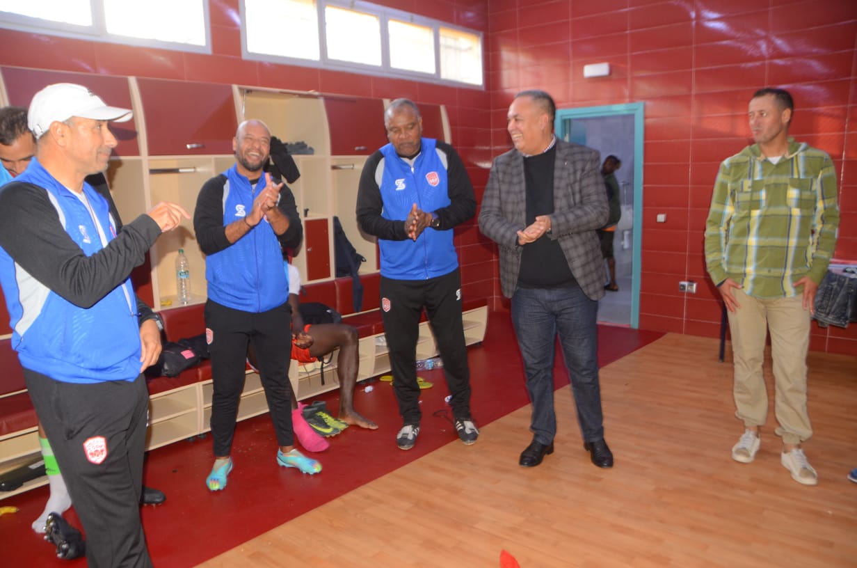 النادي المكناسي يخطف أضواء ديربي سايس و يؤزم وضعية وداد فاس الدنيبي: جاهزية الفريق بدأت تظهر معالمها للعب الأدوار الطلائعية النادي المكناسي يخطف أضواء ديربي سايس و يؤزم وضعية وداد فاس الدنيبي: جاهزية الفريق بدأت تظهر معالمها للعب الأدوار الطلائعية