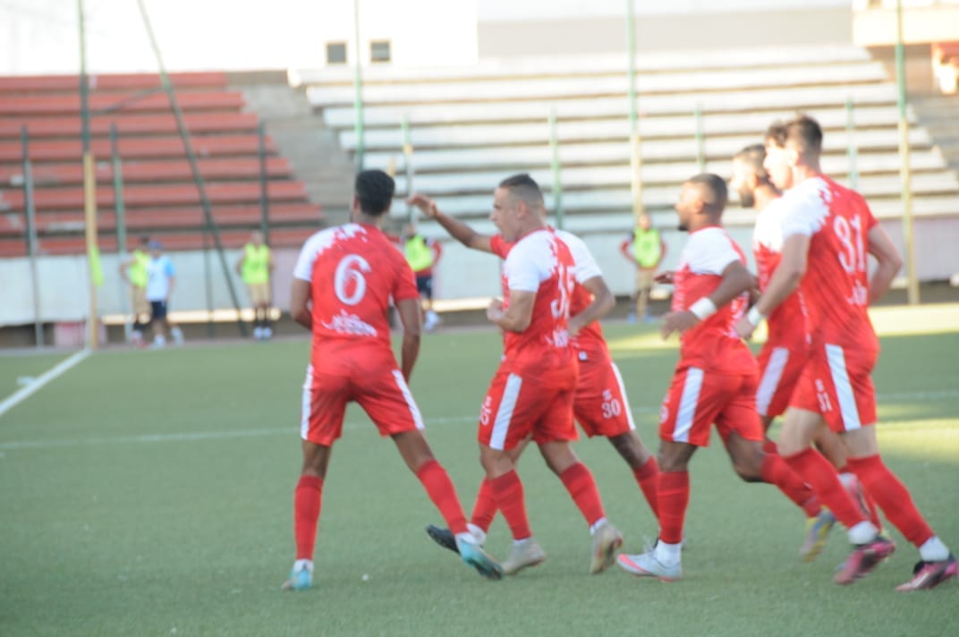 بعد عبوره قنطرة الكوكب المراكشي،النادي المكناسي يعبد الطريق نحو قسم الصفوة عدنان برداد : فوزنا اليوم يقوي عزمنا لمواصلة مسارنا الصحيح بخطى ثابتة بعد عبوره قنطرة الكوكب المراكشي،النادي المكناسي يعبد الطريق نحو قسم الصفوة عدنان برداد : فوزنا اليوم يقوي عزمنا لمواصلة مسارنا الصحيح بخطى ثابتة