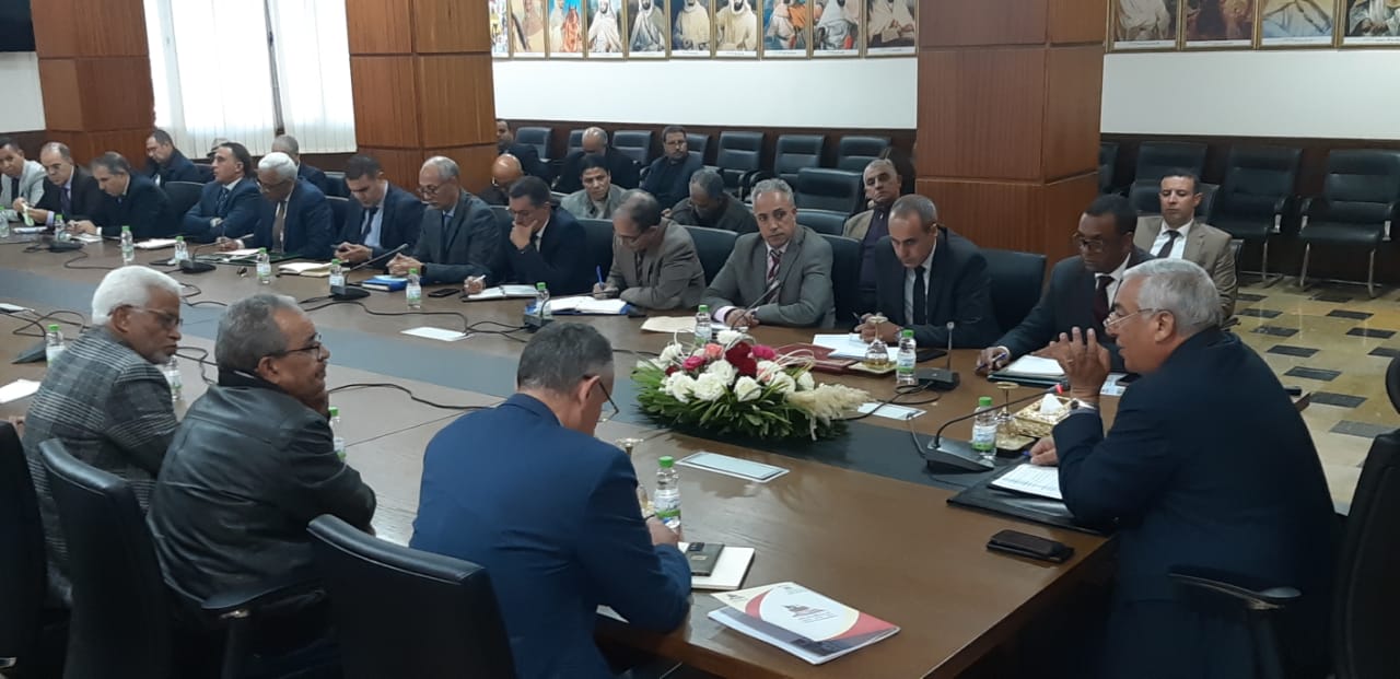 السيد عبدالغني الصبارعامل عمالة مكناس يستعرض نتائج الحوار الاجتماعي في قطاع التعليم السيد عبدالغني الصبارعامل عمالة مكناس يستعرض نتائج الحوار الاجتماعي في قطاع التعليم