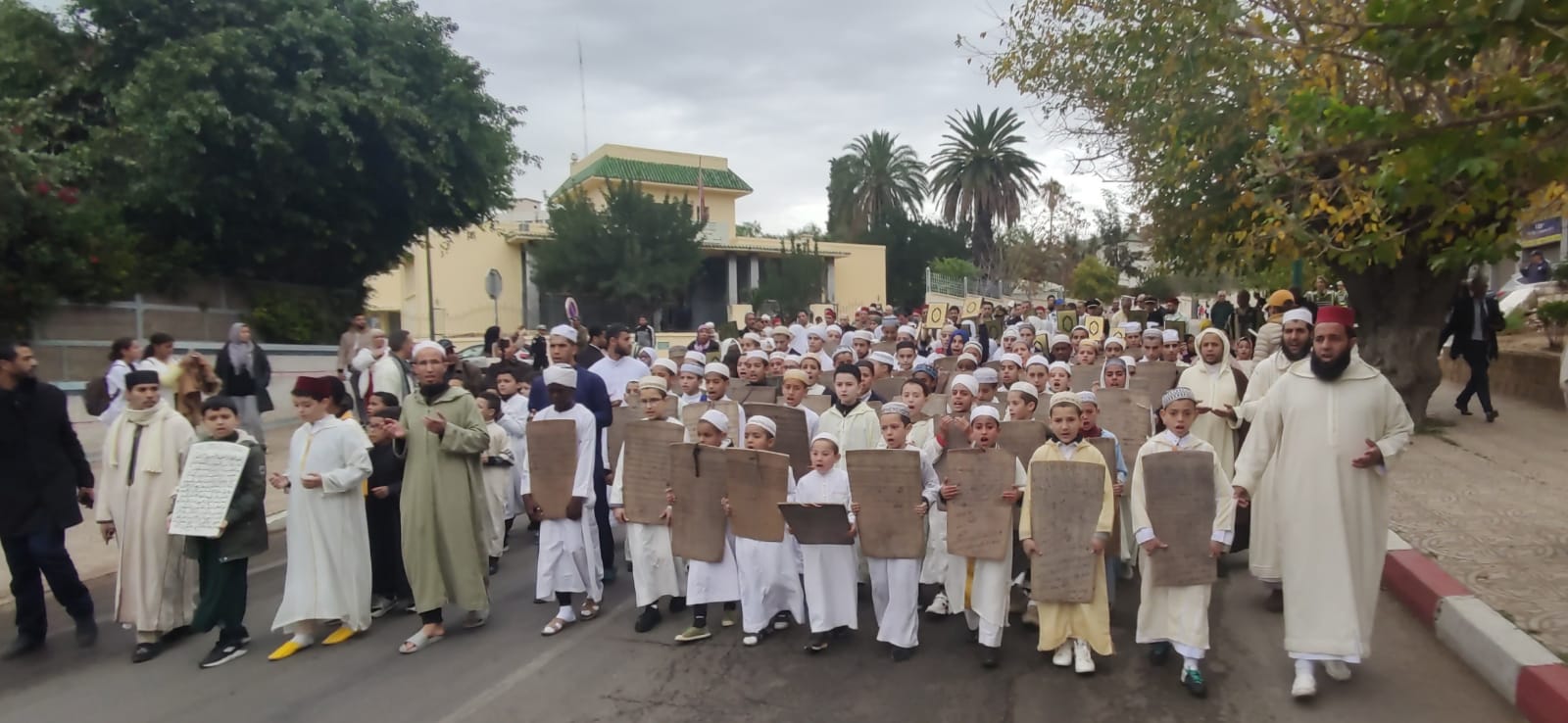 السيد عبدالغني الصبار عامل عمالة مكناس يترأس مراسيم صلاة الاستسقاء بمسجد ” محمد السادس بالمنظر الجميل السيد عبدالغني الصبار عامل عمالة مكناس يترأس مراسيم صلاة الاستسقاء بمسجد ” محمد السادس بالمنظر الجميل