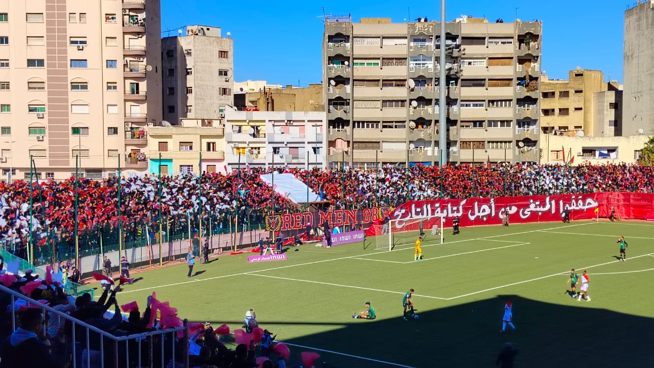 الكوديم يُحَيِّدُ فريق سطاد المغربي من قمة الدوري الاحترافي الثاني. الكوديم يُحَيِّدُ فريق سطاد المغربي من قمة الدوري الاحترافي الثاني.