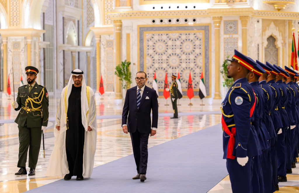استقبال رسمي لجلالة الملك من طرف رئيس دولة الإمارات العربية المتحدة