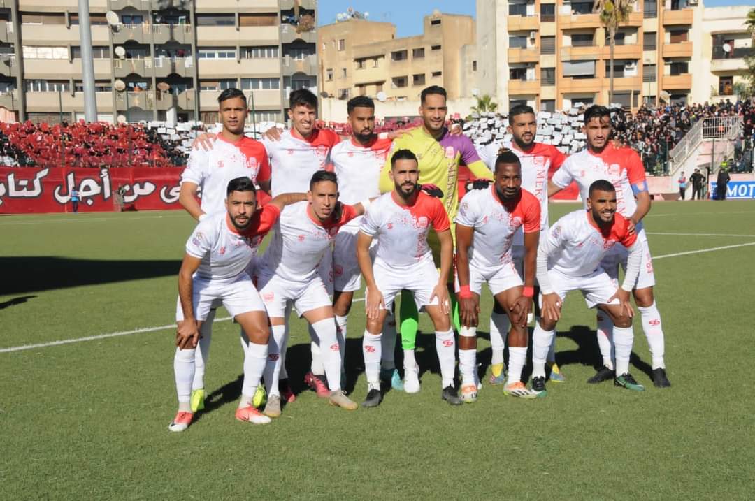 الكوديم يُحَيِّدُ فريق سطاد المغربي من قمة الدوري الاحترافي الثاني. الكوديم يُحَيِّدُ فريق سطاد المغربي من قمة الدوري الاحترافي الثاني.