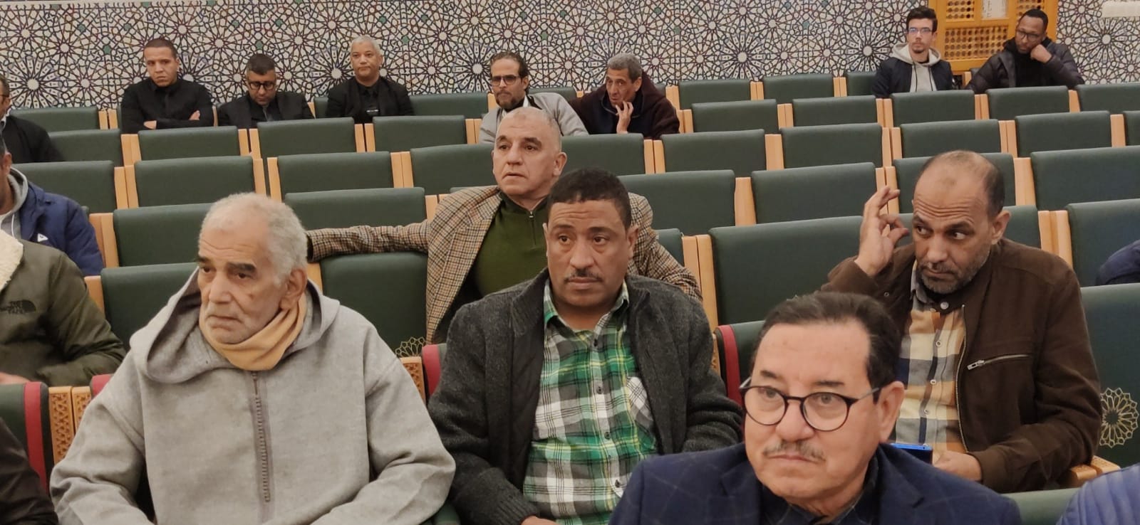 ندوة صحفية بفاس لتسليط الضوء على الدورة الثانية من المعرض الوطني للجلد المنظم ما بين 5 و 14 يناير الجاري ندوة صحفية بفاس لتسليط الضوء على الدورة الثانية من المعرض الوطني للجلد المنظم ما بين 5 و 14 يناير الجاري