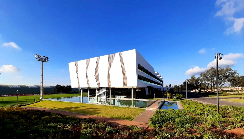 سلا .. مركب محمد السادس لكرة القدم يحتضن المناظرة الأولى لطب كرة القدم