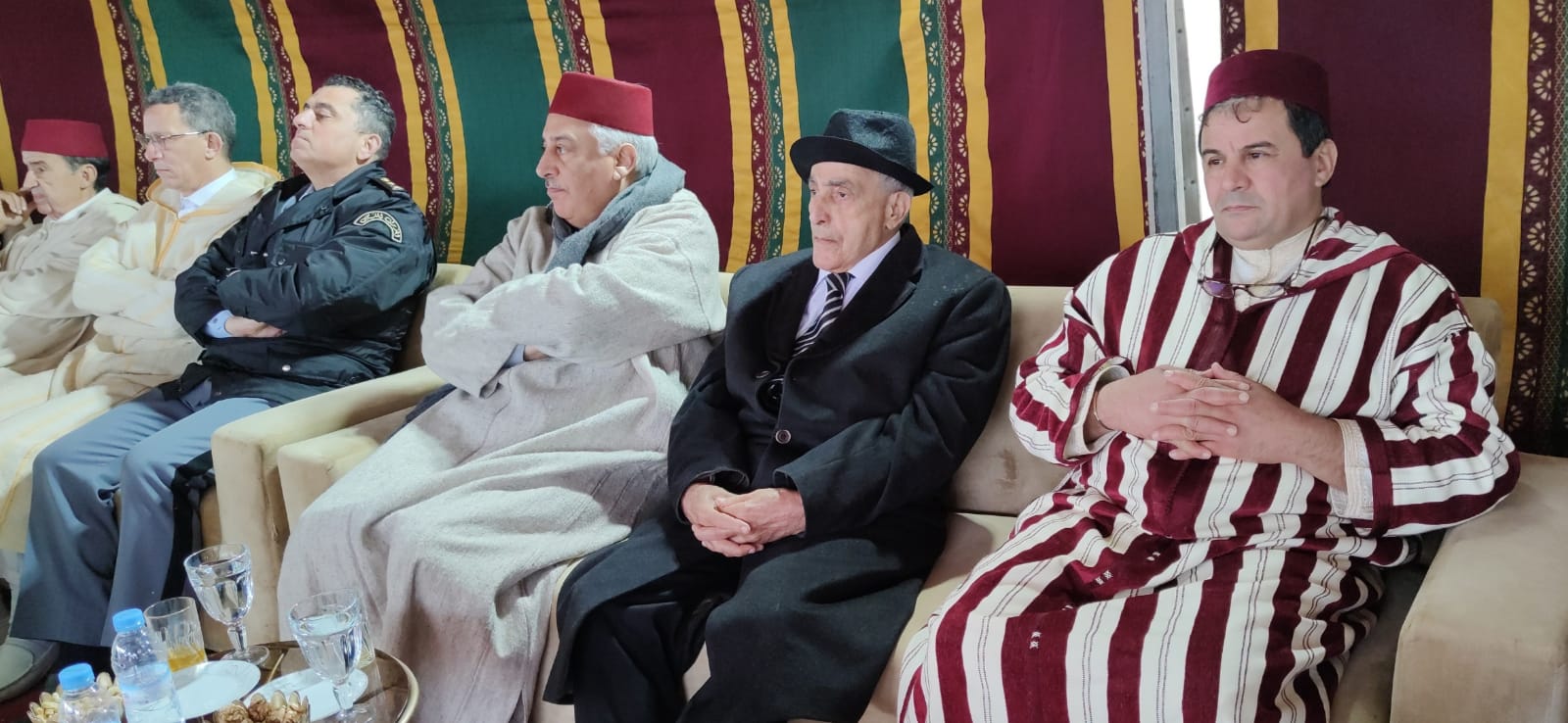 تخليدا للذكرى 80 لتقديم وثيقة المطالبة بالاستقلال مصطفى لكثير يترأس حفلا بالمناسبة ويشرف على اطلاق إسم أحد الوطنيين على شارع بالعاصمة الإسماعيلية مكناس. تخليدا للذكرى 80 لتقديم وثيقة المطالبة بالاستقلال مصطفى لكثير يترأس حفلا بالمناسبة ويشرف على اطلاق إسم أحد الوطنيين على شارع بالعاصمة الإسماعيلية مكناس.