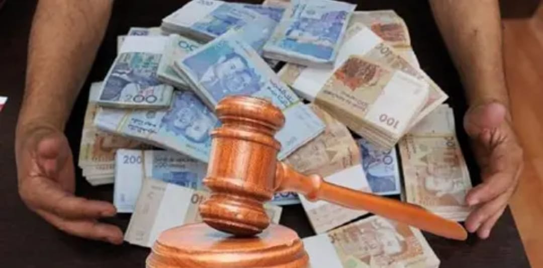 تورط مفتش في قطاع التعليم رفقة رئيسية مؤسسة “أمان للتنمية المستدامة” في اختلاس أموال عمومية.